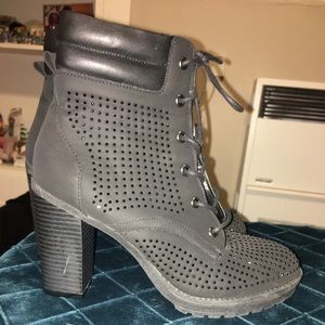 Women’s Black Boots Brand New 
Size 8 1/2